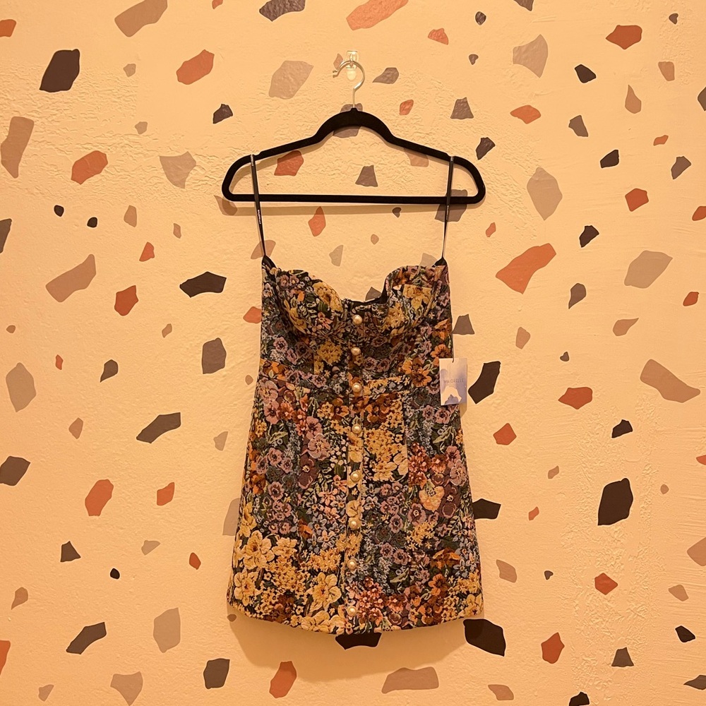 majorelle pearl button strapless dress